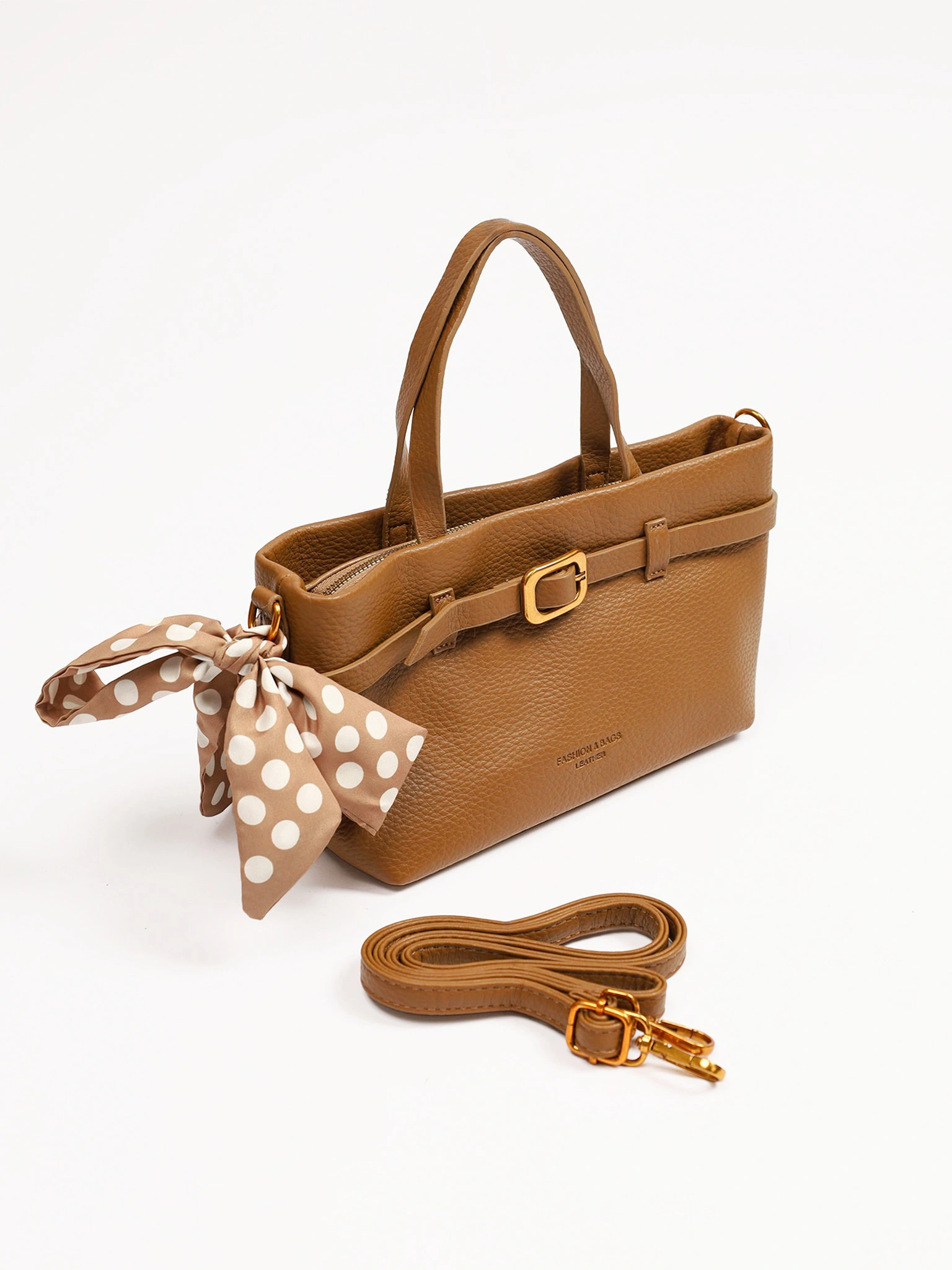 Сумка-тоут с декоративным платком и ремешком с пряжкой в ассортименте